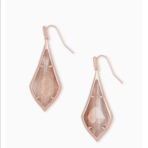 NEW Kendra Scott Earrings - BEAUTIFUL